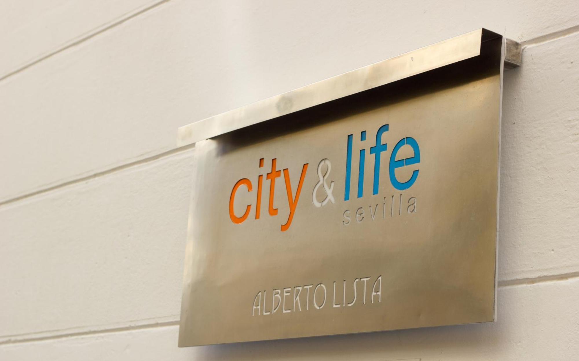 Life Apartments Alberto Lista Sevilla Buitenkant foto