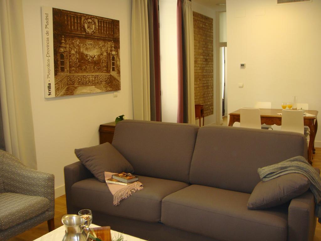 Life Apartments Alberto Lista Sevilla Buitenkant foto
