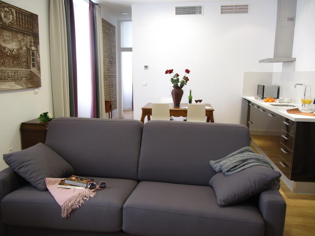 Life Apartments Alberto Lista Sevilla Buitenkant foto